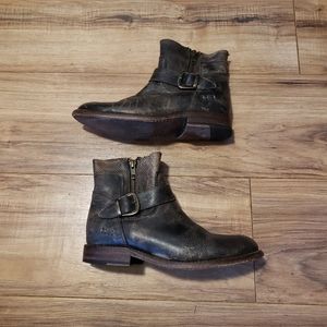 Bed | Stu Leather Boots